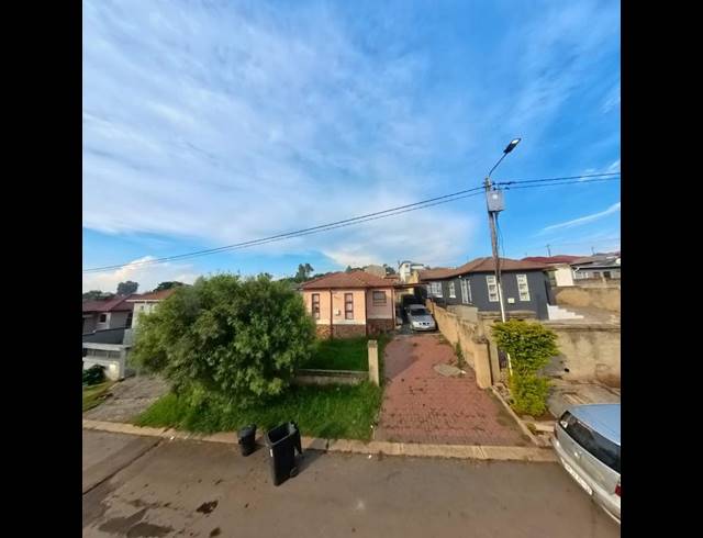 3 BEDROOM HOUSE FOR SALE IN CLAYVILLE